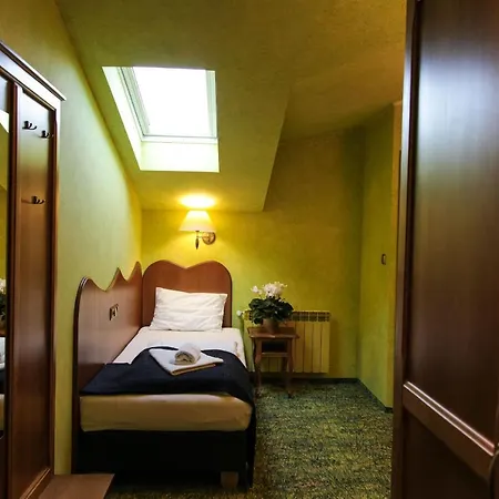 Księcia Józefa Hotel 3*